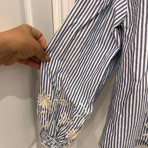 ZARA puffy long sleeve shirt size medium embroided white and bleu stripe. - Picture 3 of 9